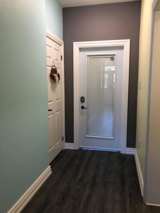 Entire Basement With 3 Bedrooms Niagara Falls Exteriör bild