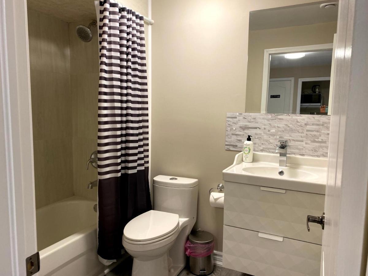 Entire Basement With 3 Bedrooms Niagara Falls Exteriör bild