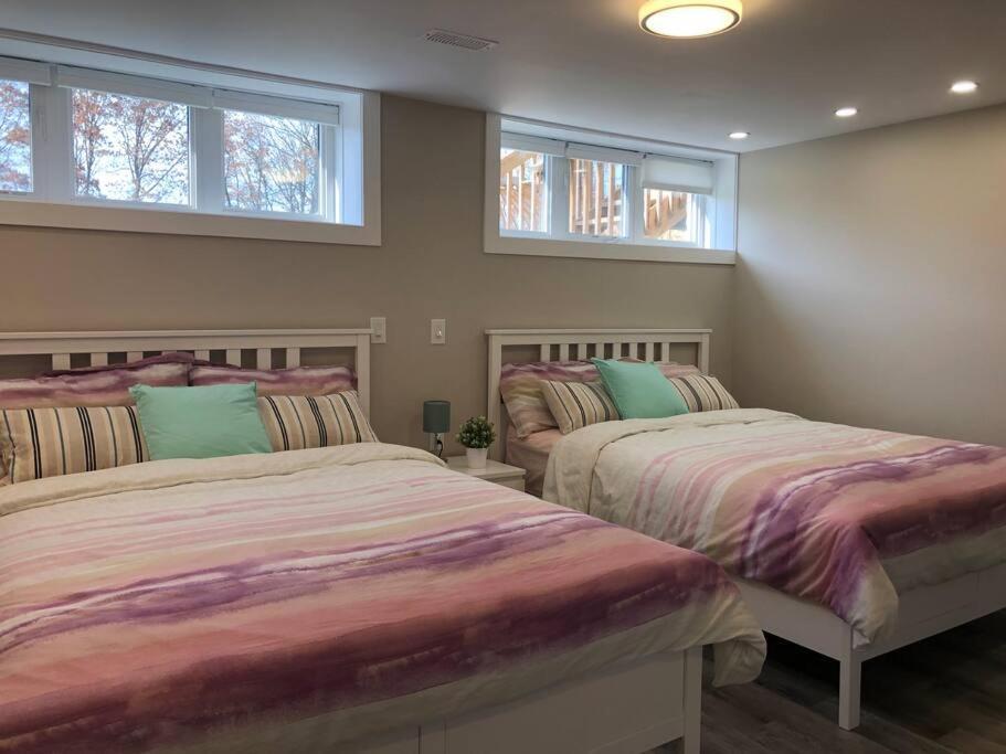 Entire Basement With 3 Bedrooms Niagara Falls Exteriör bild
