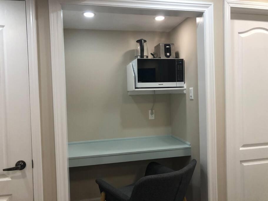 Entire Basement With 3 Bedrooms Niagara Falls Exteriör bild
